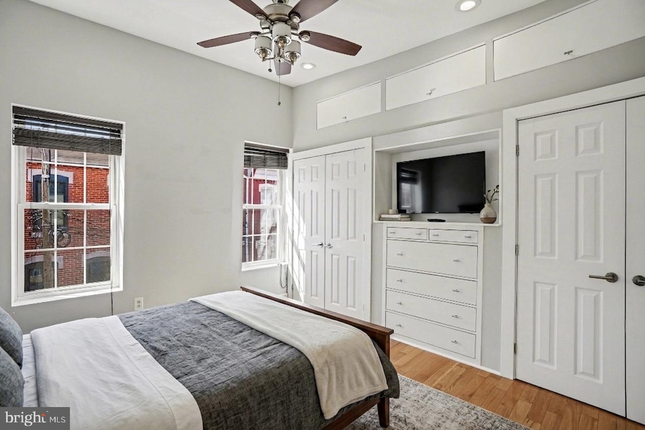 POINT BREEZE - Residential