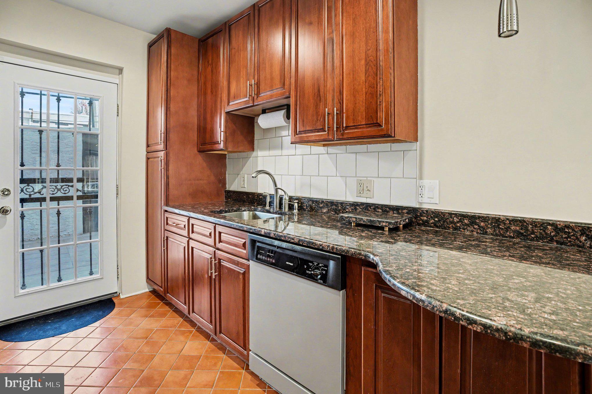 POINT BREEZE - Residential