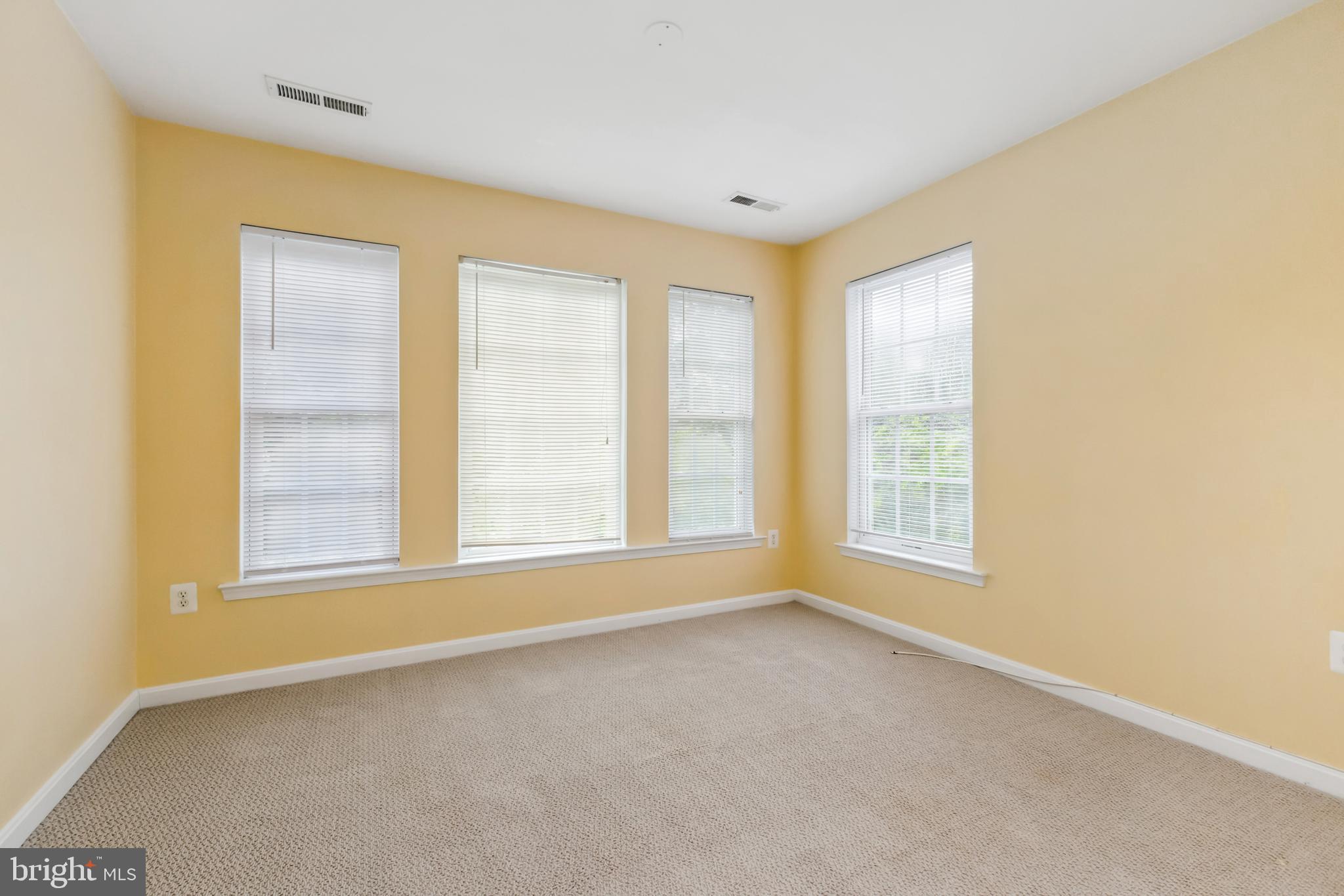 RIVER OAKS - Residential Lease