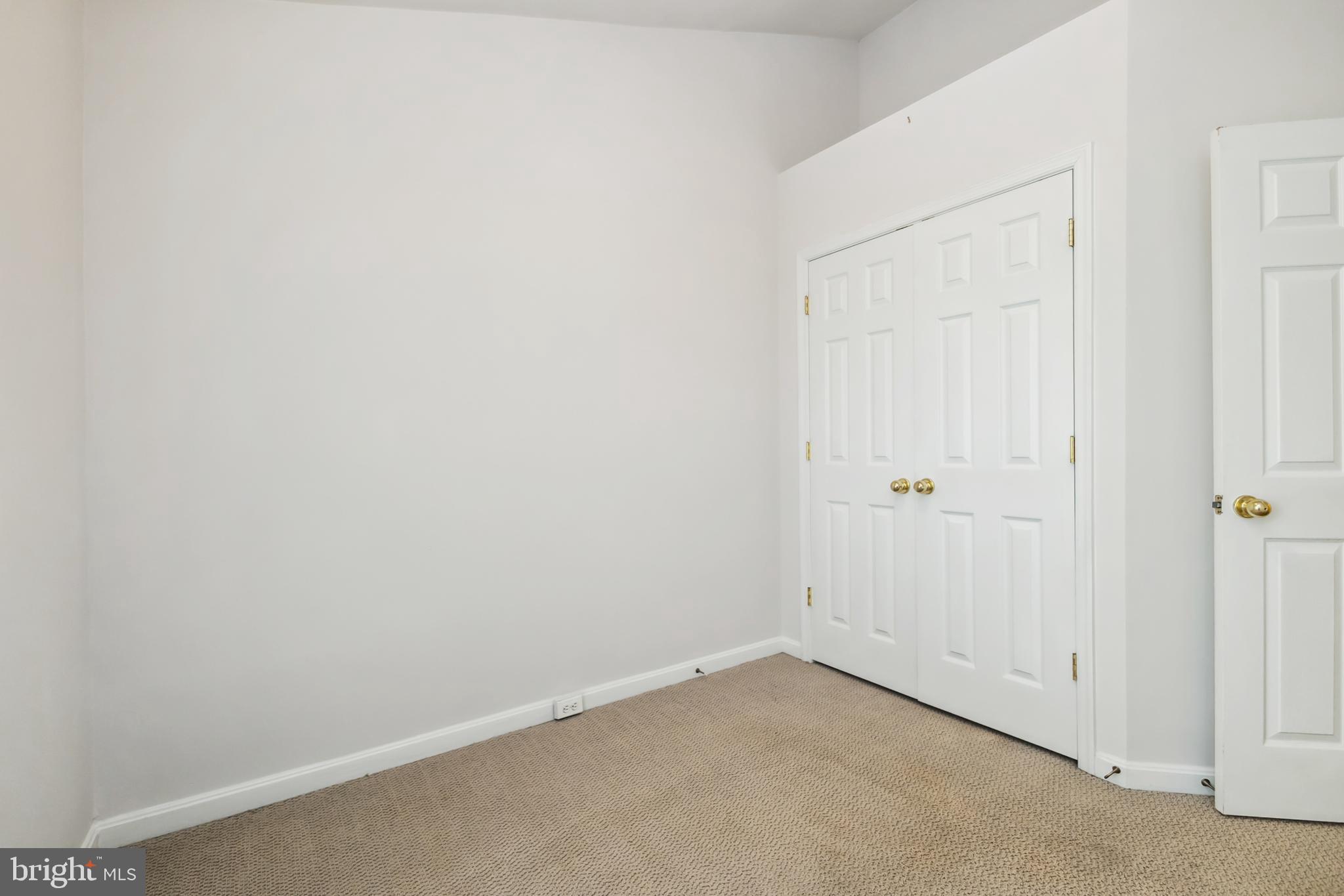 RIVER OAKS - Residential Lease