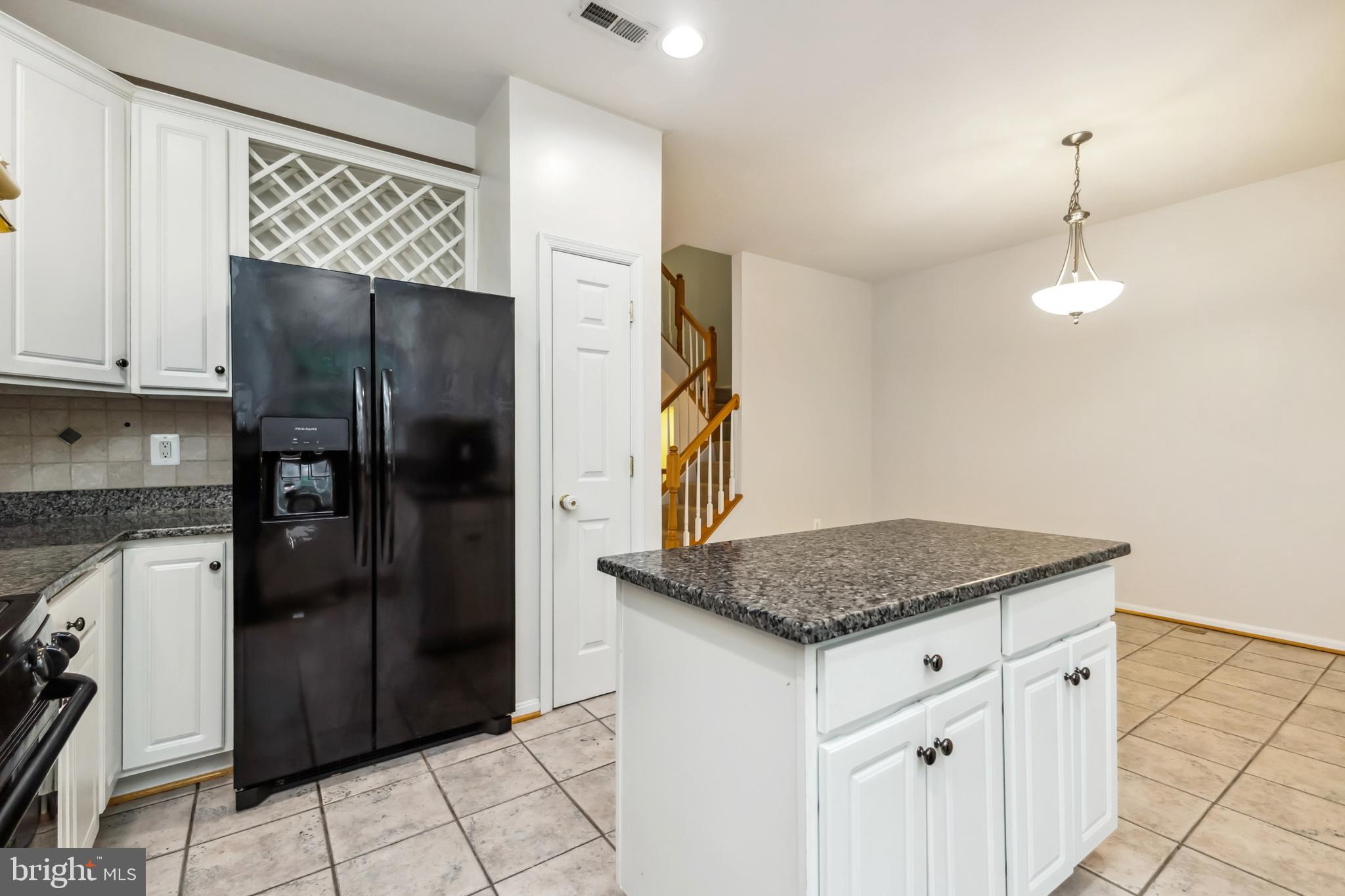 RIVER OAKS - Residential Lease