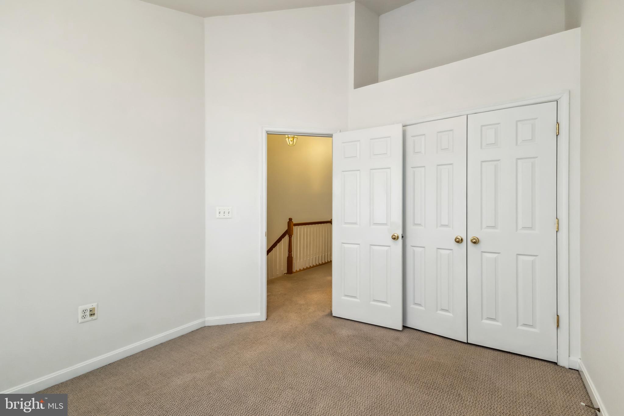 RIVER OAKS - Residential Lease