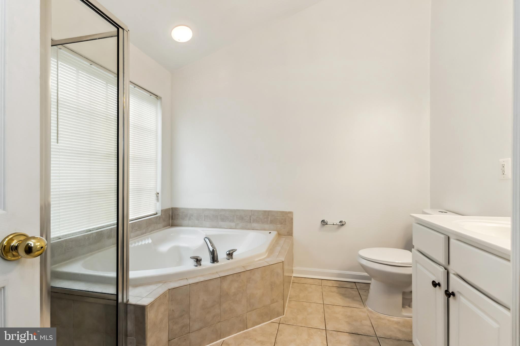 RIVER OAKS - Residential Lease