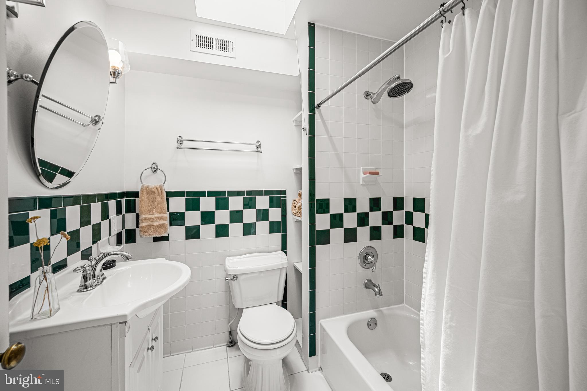 HAMPDEN HISTORIC DISTRICT - Residential