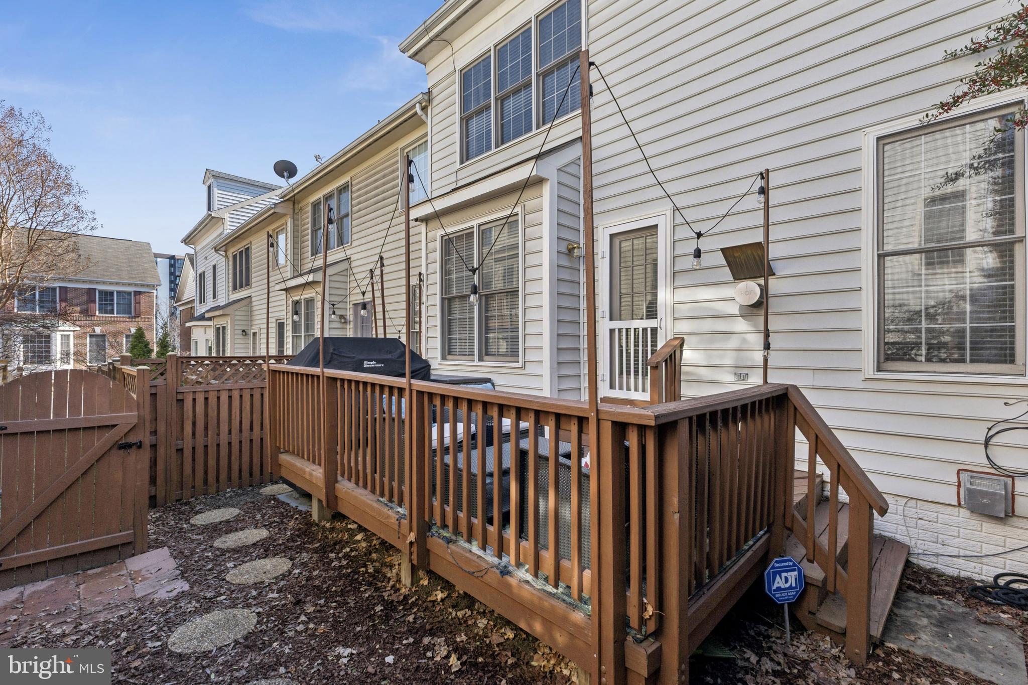 STONEGATE - Residential