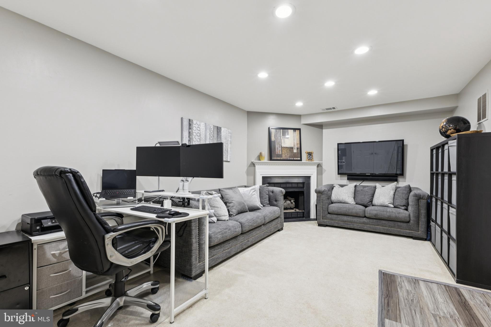 STONEGATE - Residential