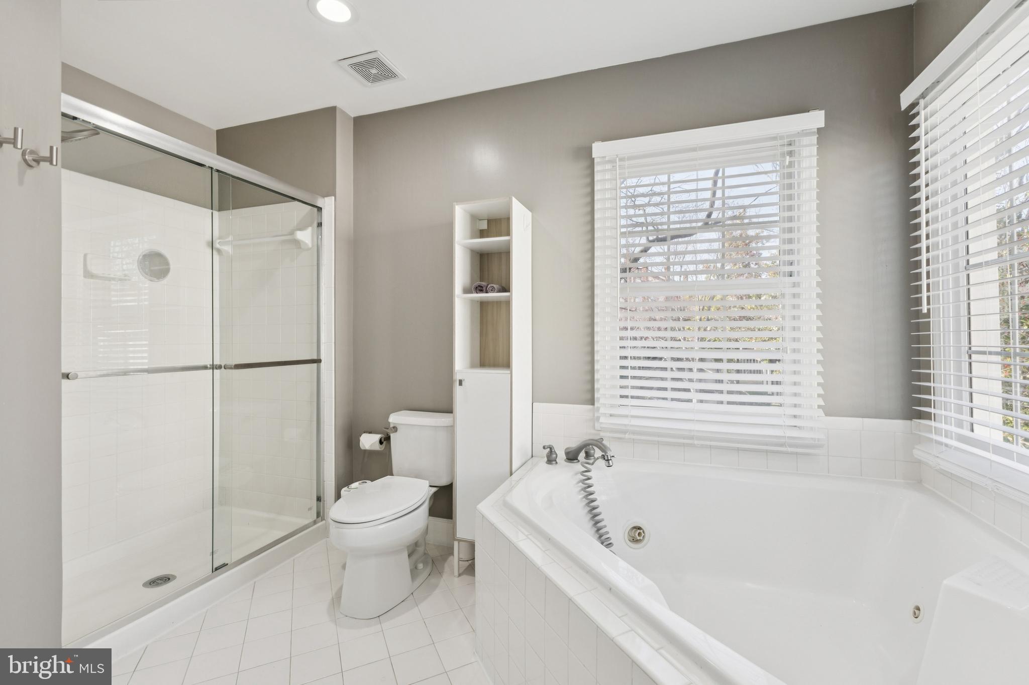 STONEGATE - Residential