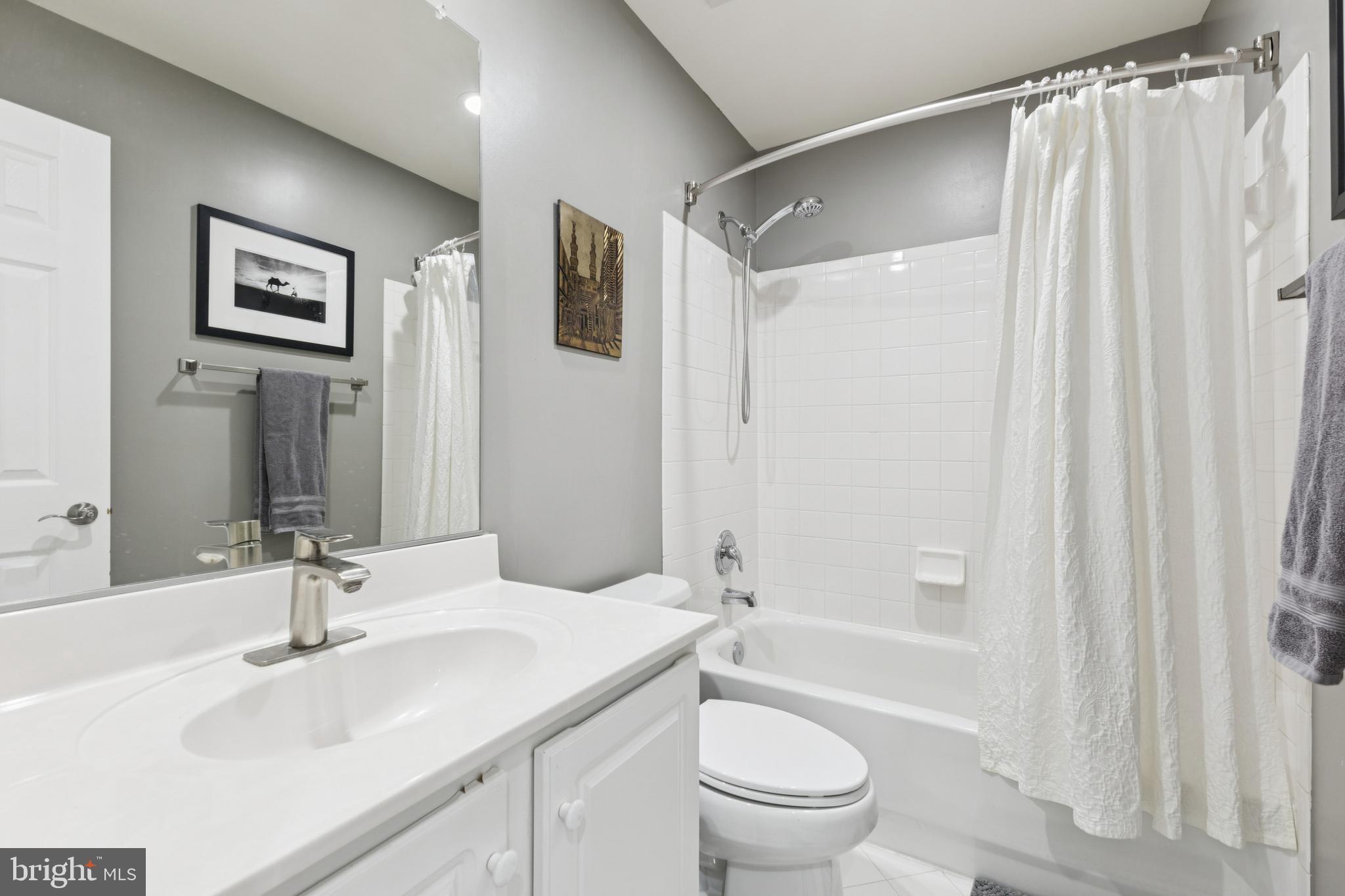 STONEGATE - Residential