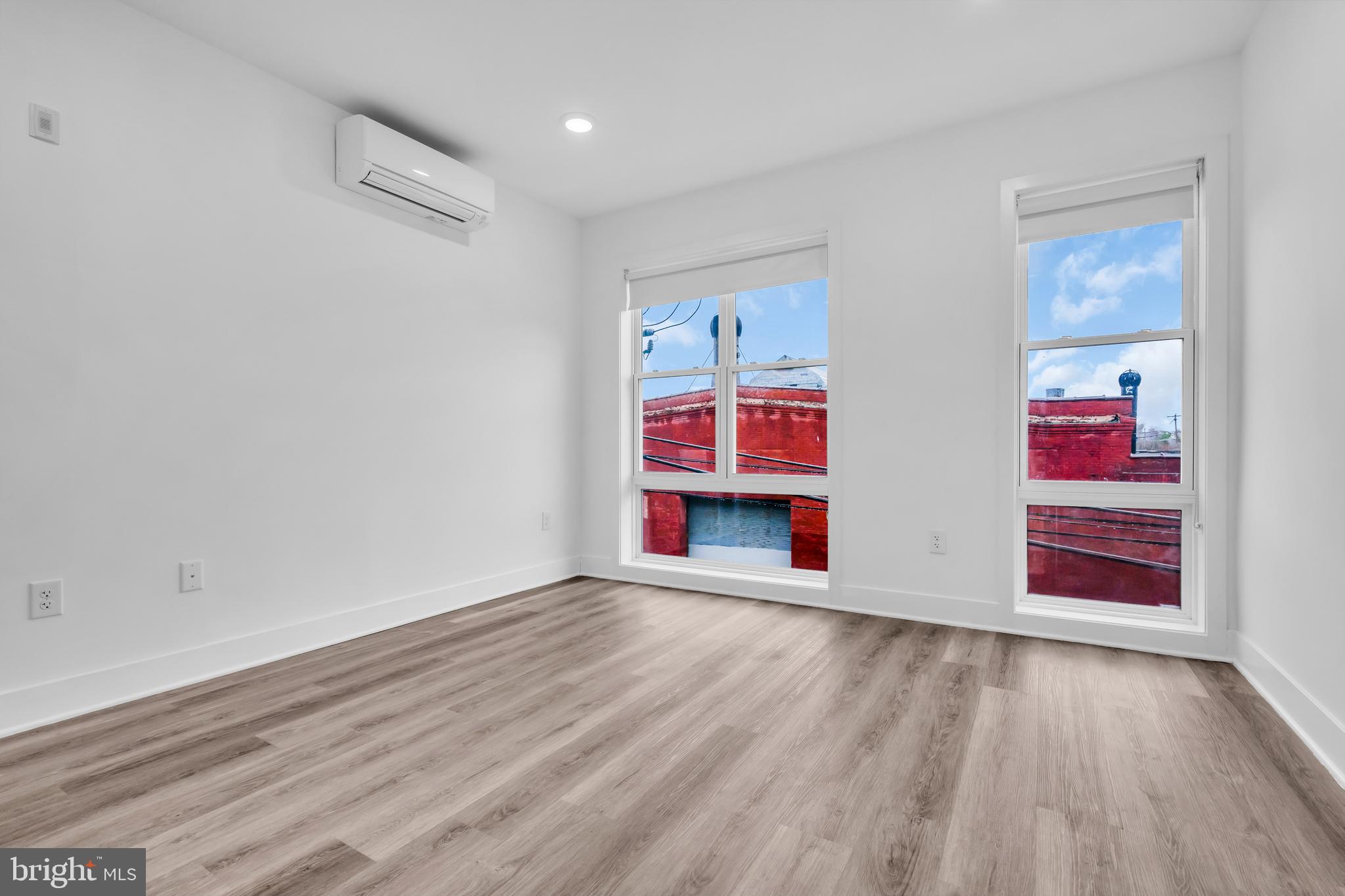 OLDE KENSINGTON - Residential Lease