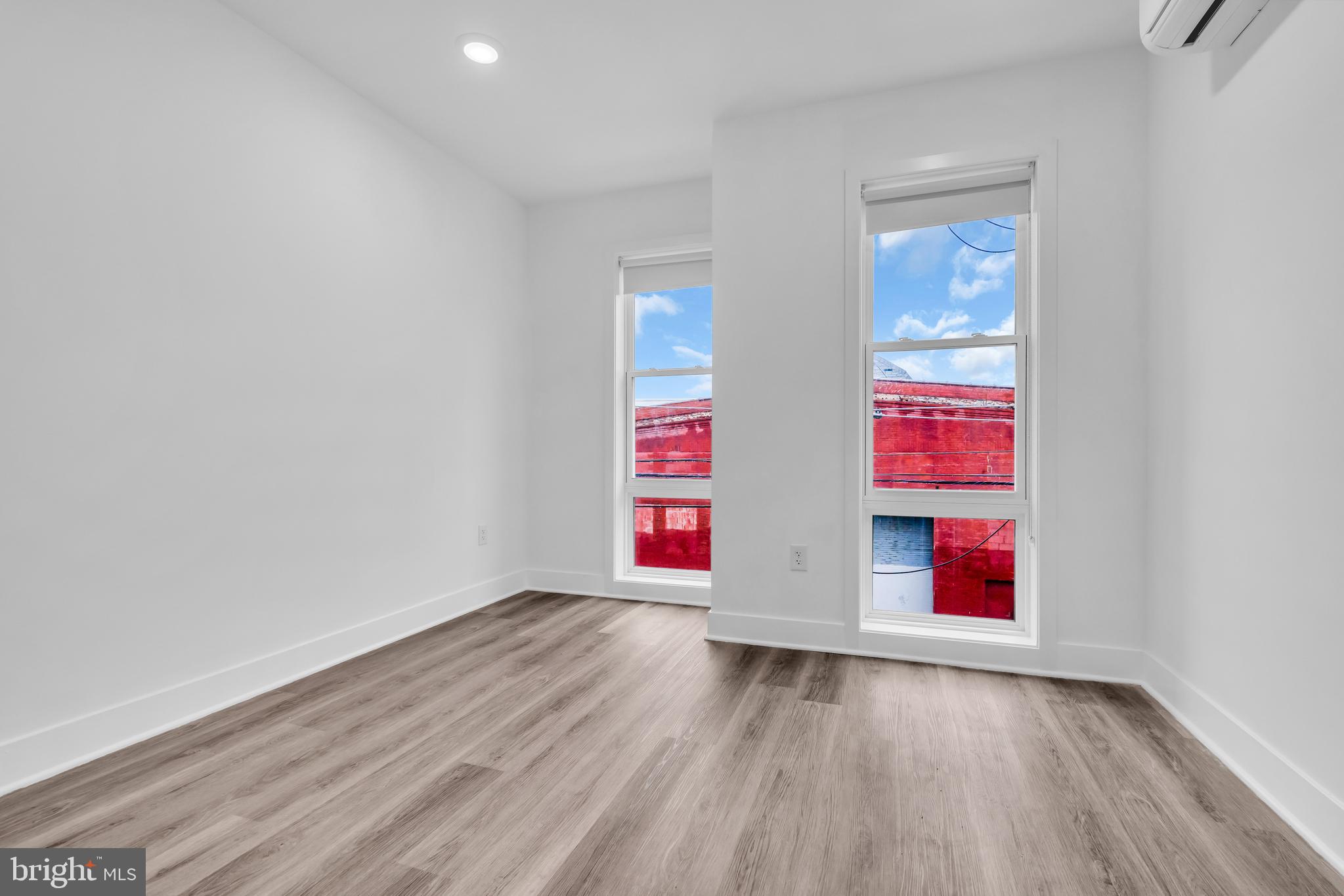 OLDE KENSINGTON - Residential Lease