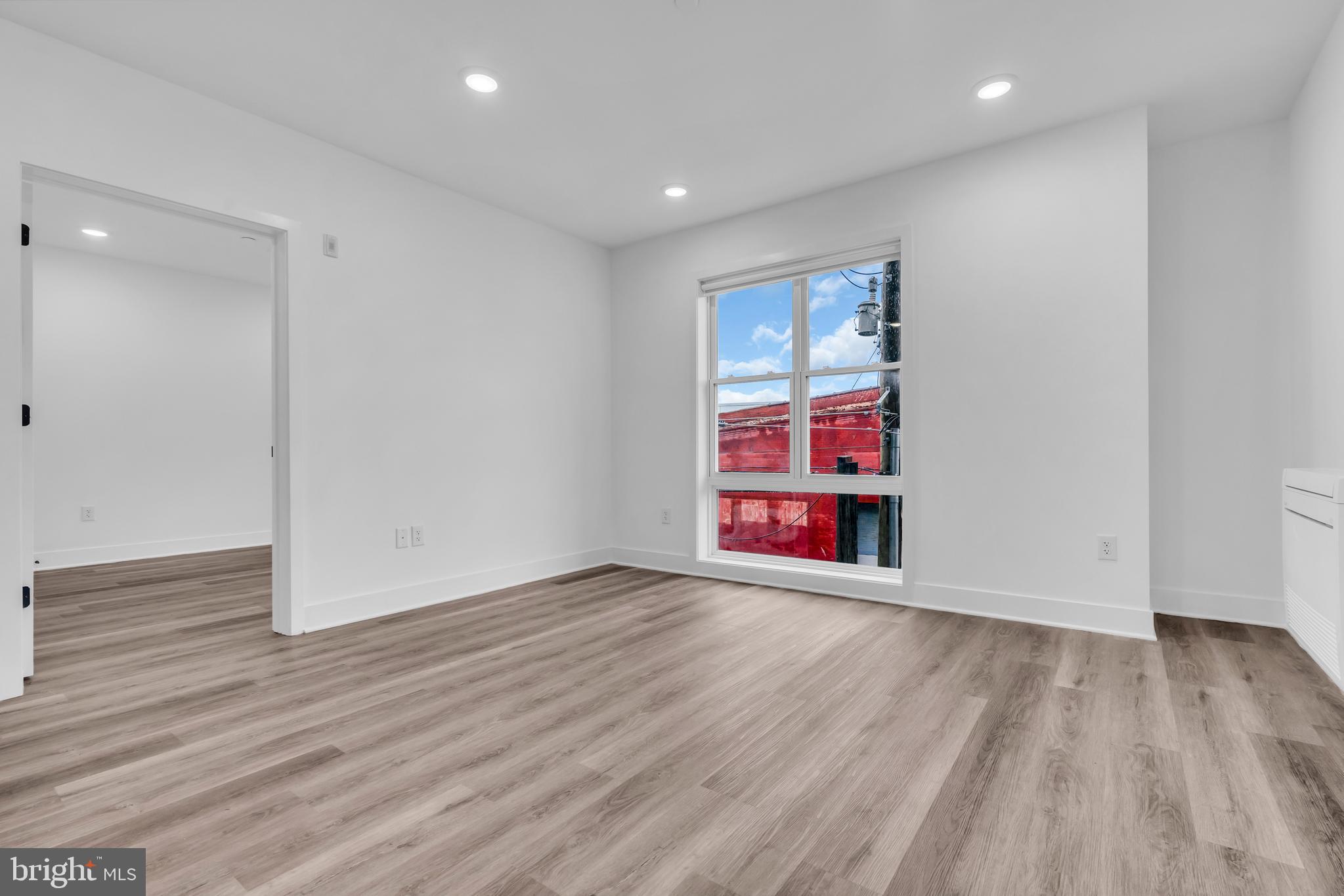 OLDE KENSINGTON - Residential Lease