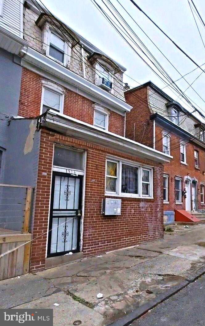 1516 ARROTT STREET