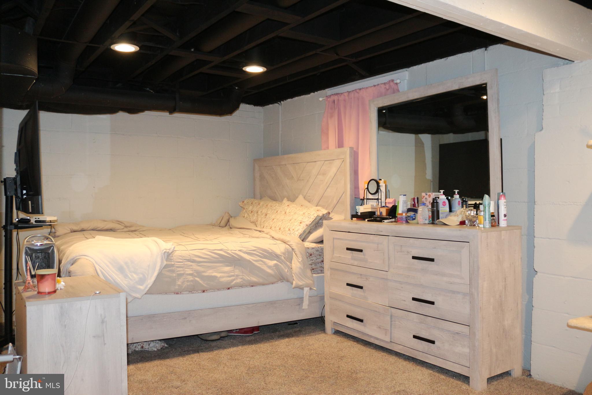 HAMILTON PARK - Residential