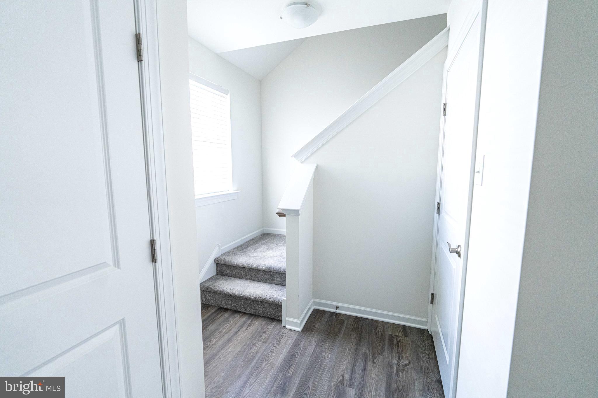 MEDIA WALK - Residential