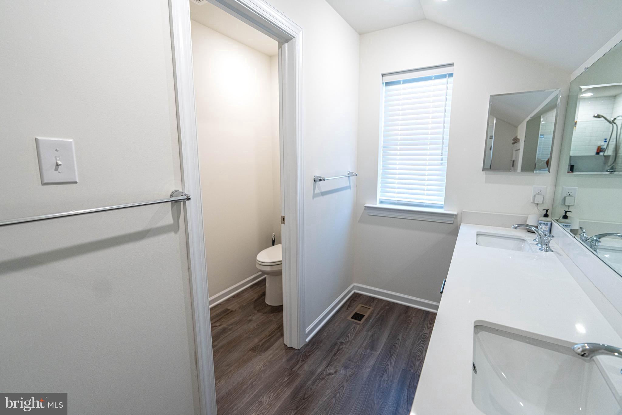 MEDIA WALK - Residential