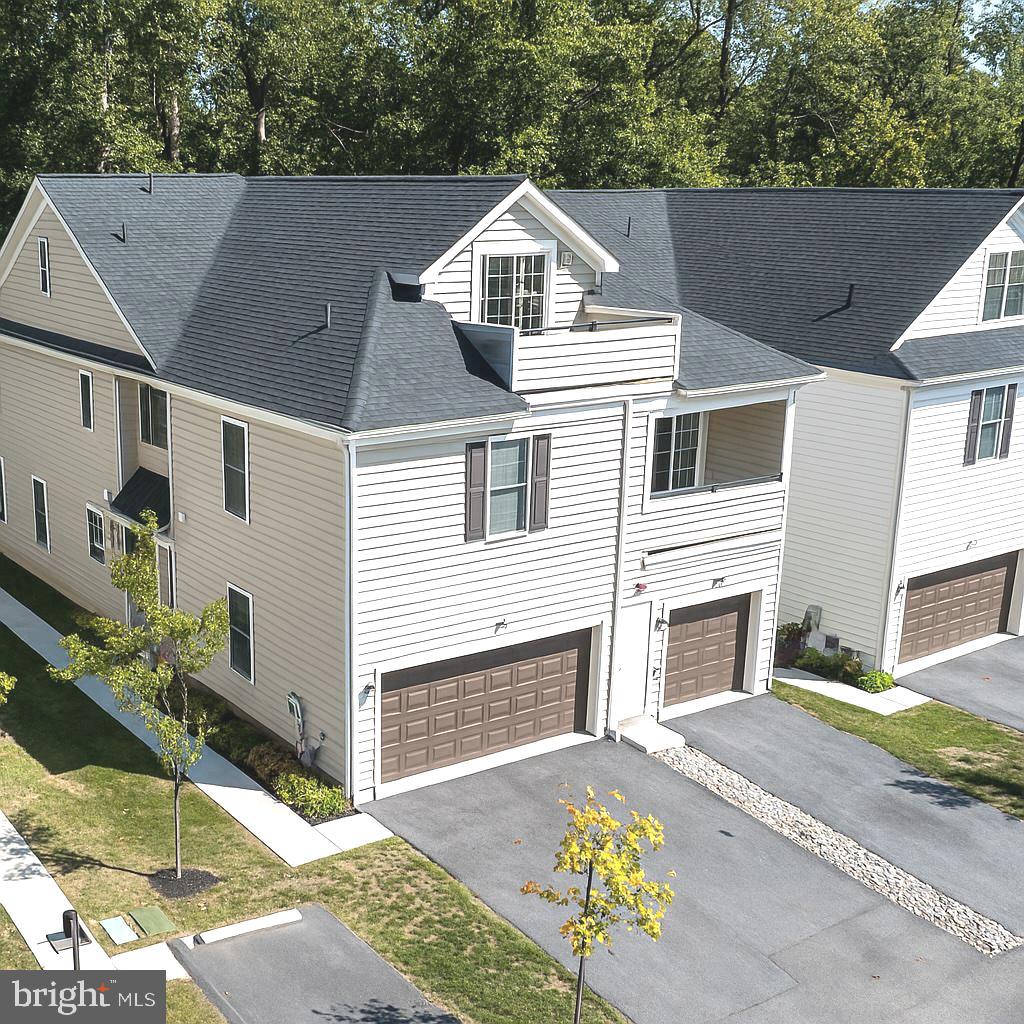 MEDIA WALK - Residential