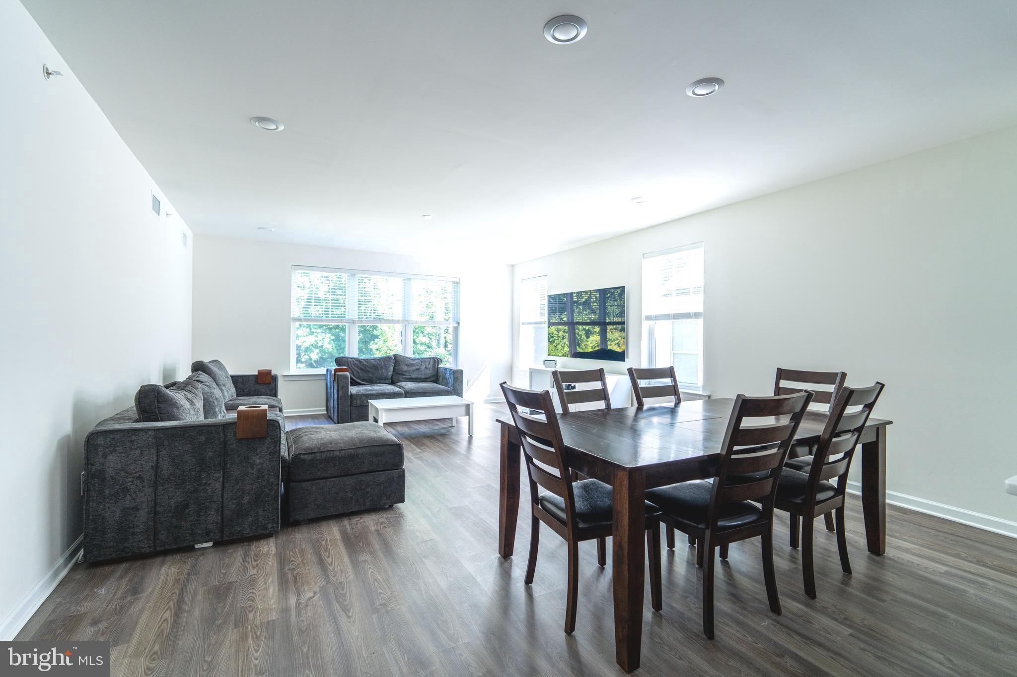 MEDIA WALK - Residential