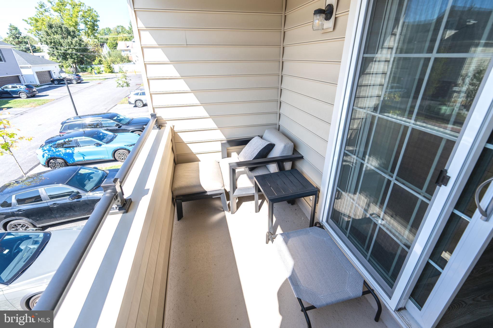 MEDIA WALK - Residential