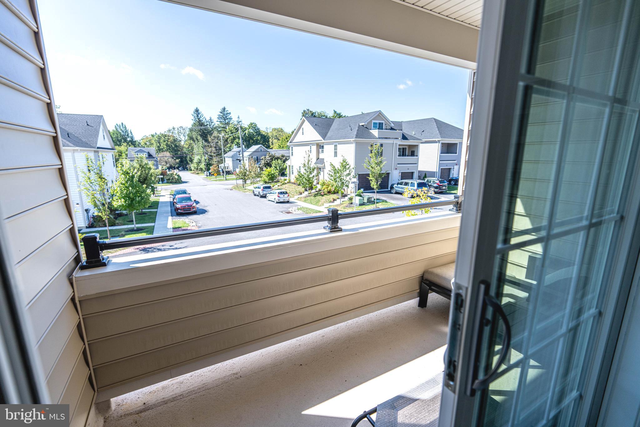 MEDIA WALK - Residential