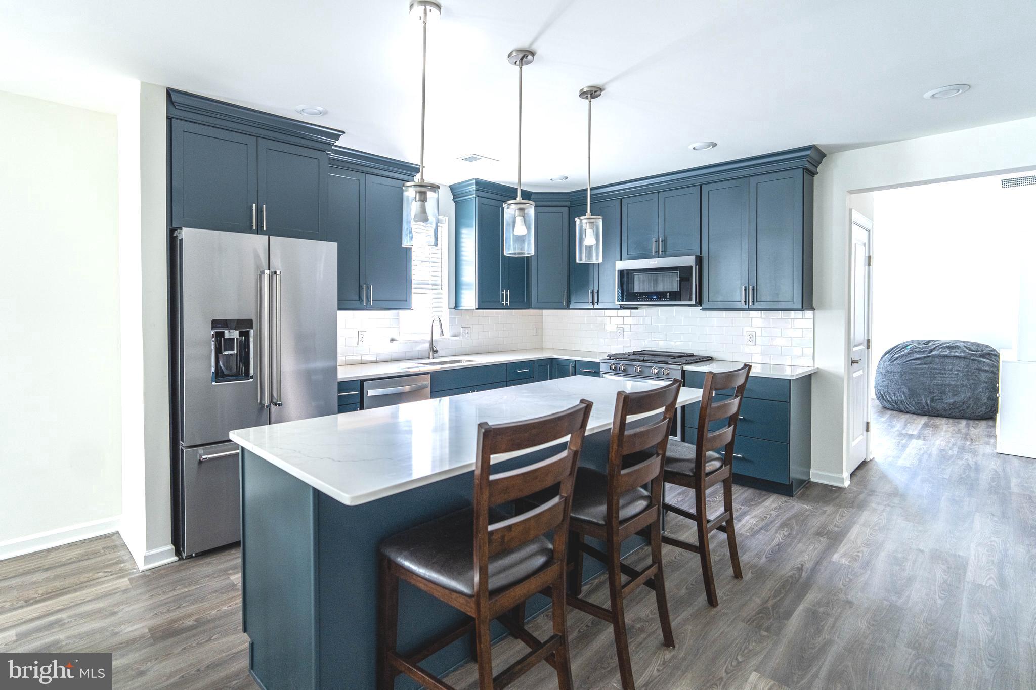 MEDIA WALK - Residential