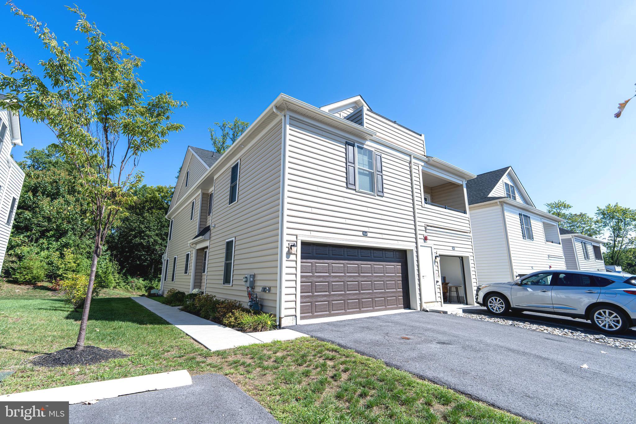 MEDIA WALK - Residential