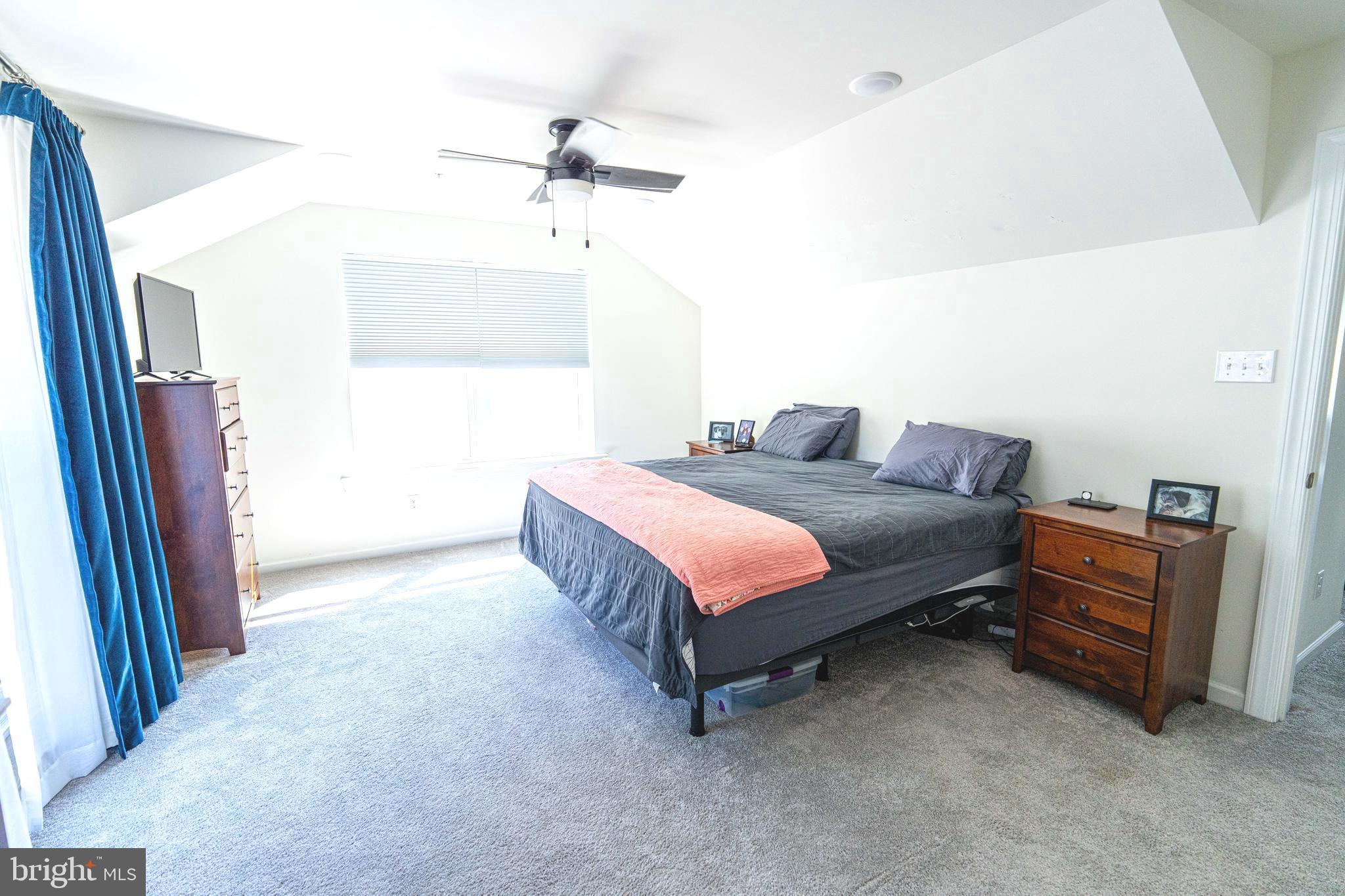 MEDIA WALK - Residential