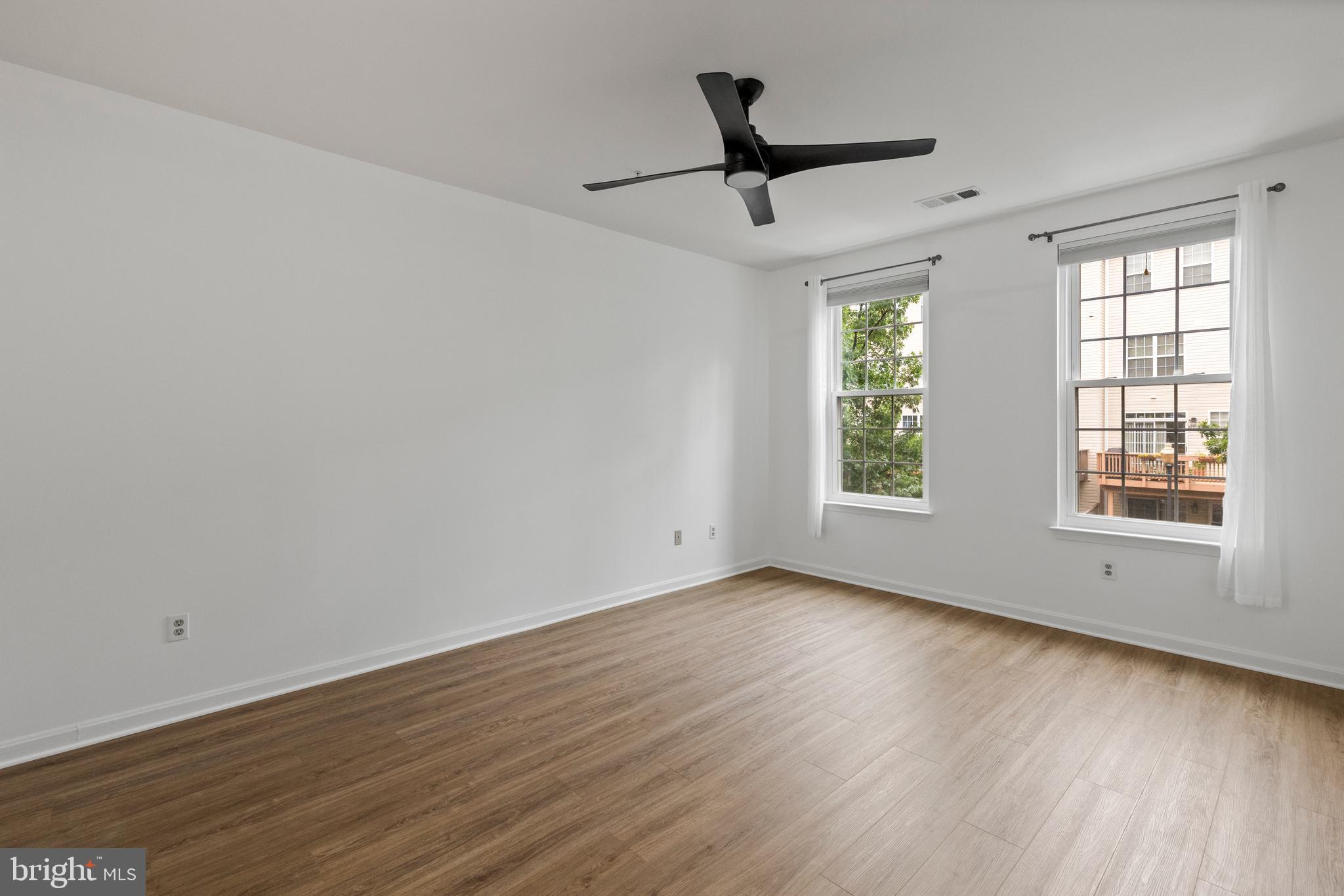 CAMERON STATION - Residential