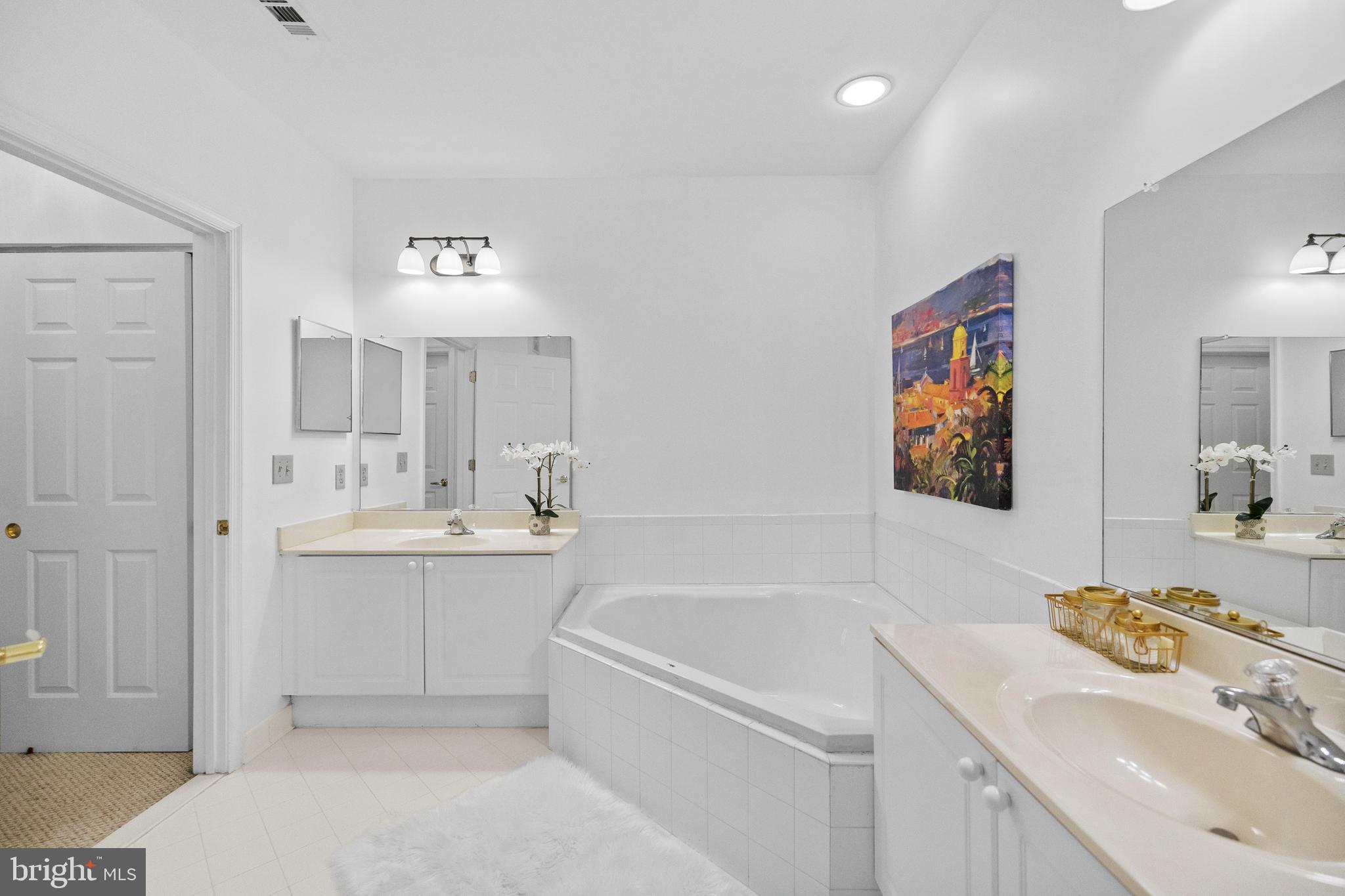 CAMERON STATION - Residential