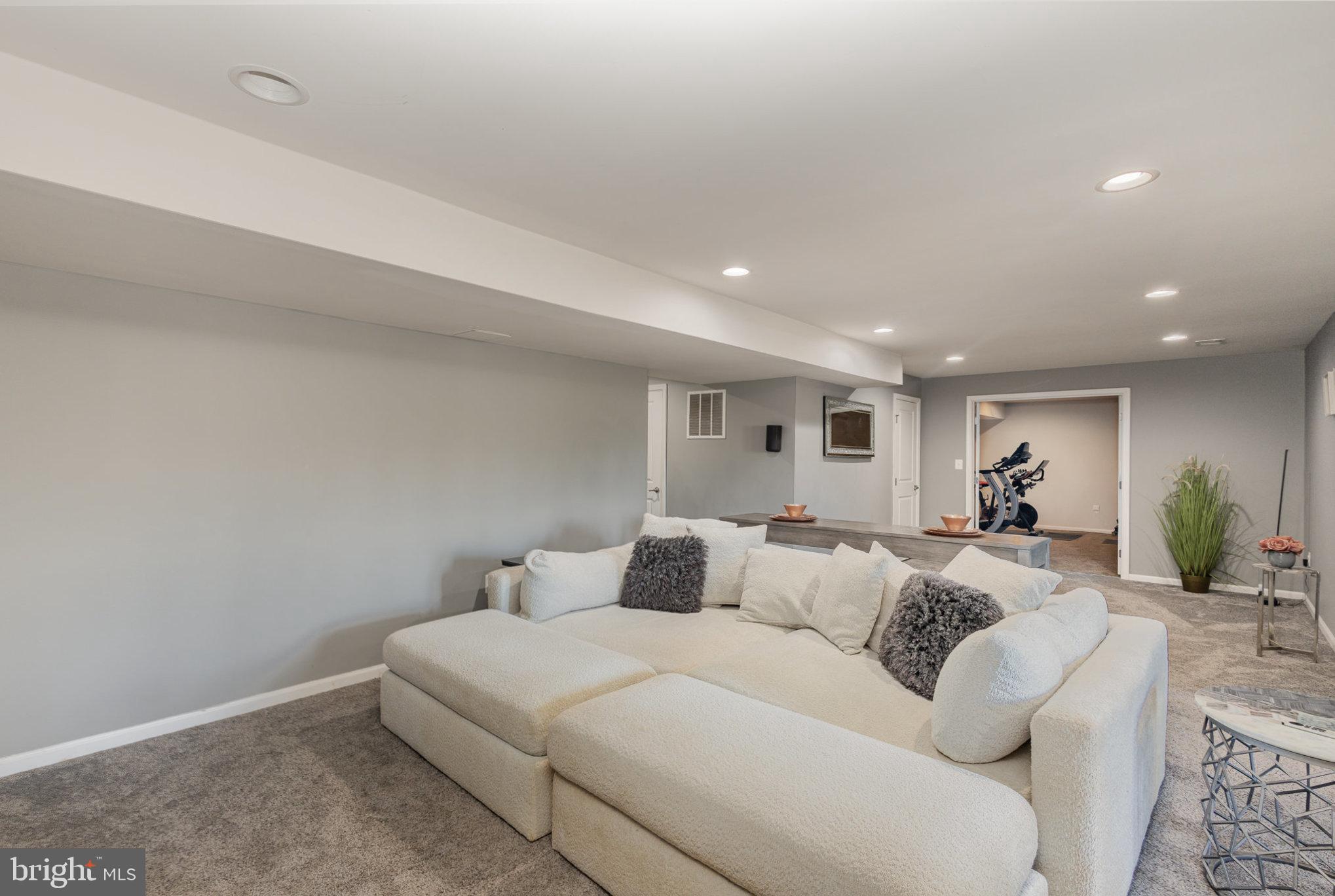 CHANCELLOR CROSSING - Residential Lease