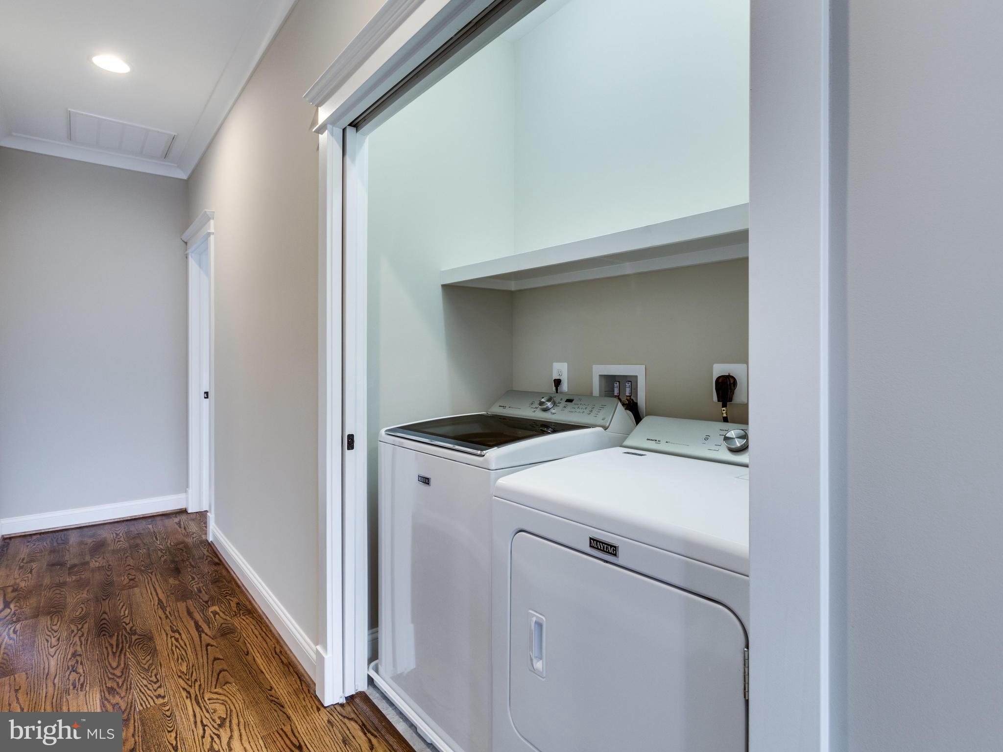 THE WILLIAMSBURG - Residential