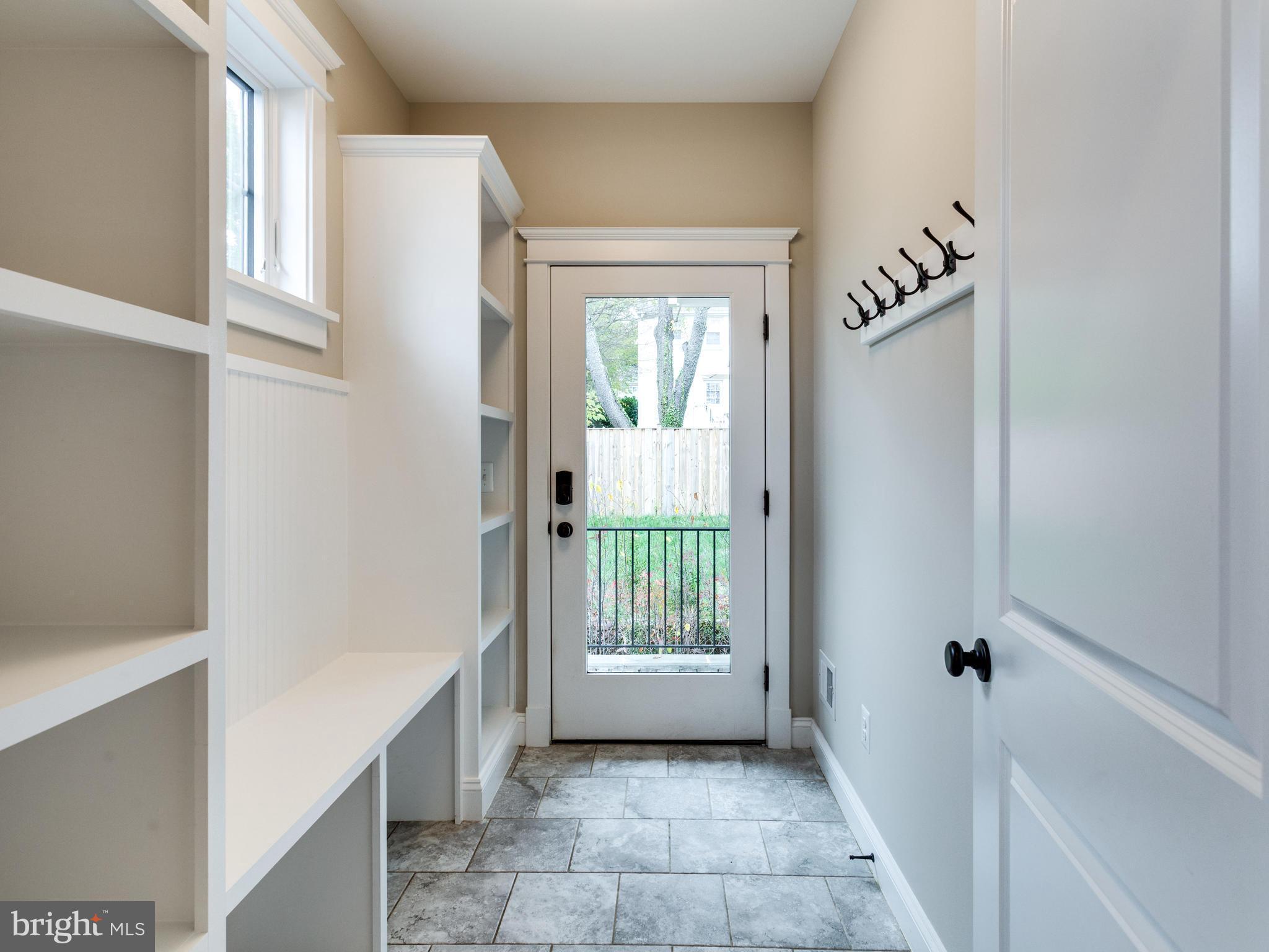 THE WILLIAMSBURG - Residential