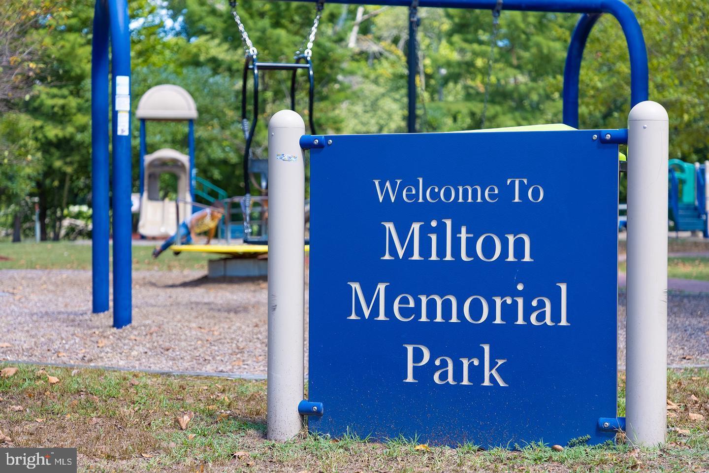 COLLINS AND RUSSELL - Residential