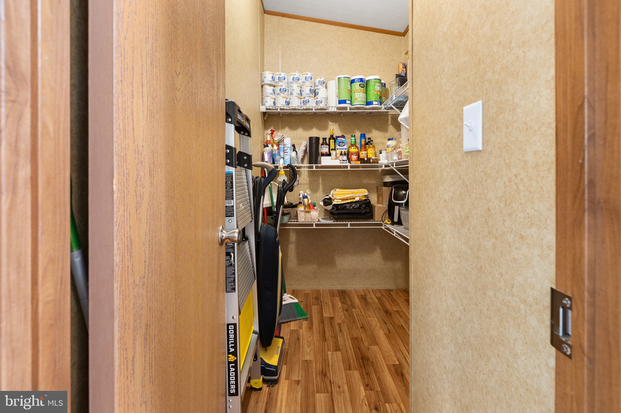 COLLINS AND RUSSELL - Residential