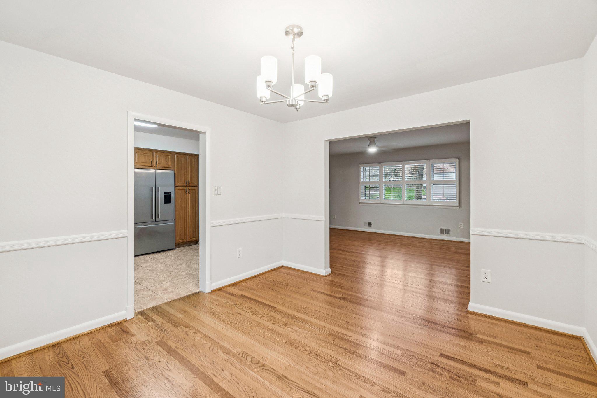 GOLF CLUB MANOR - Residential Lease