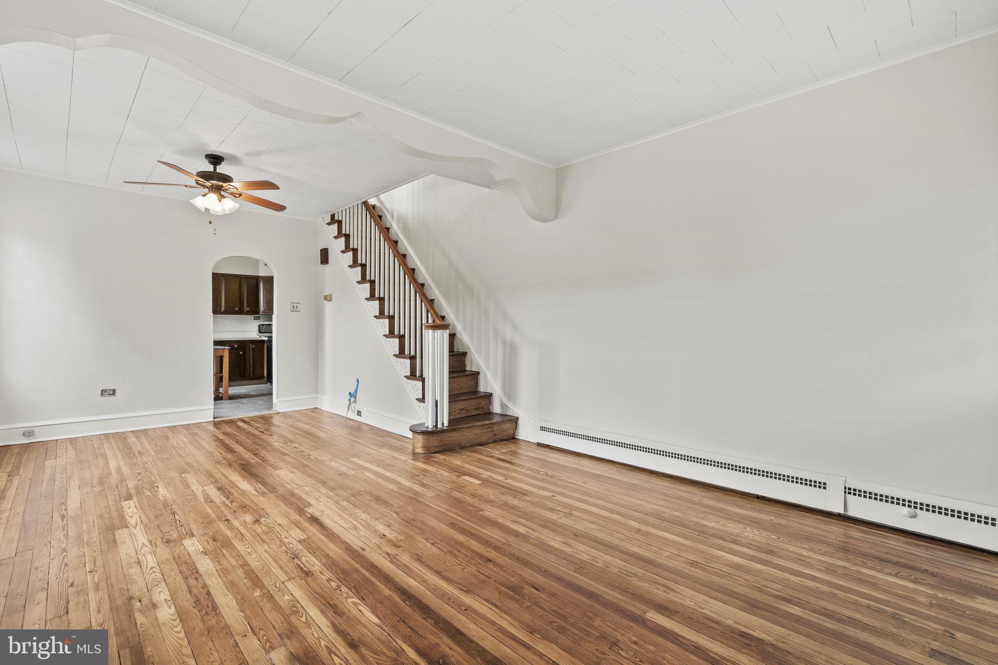 BRIDESBURG - Residential