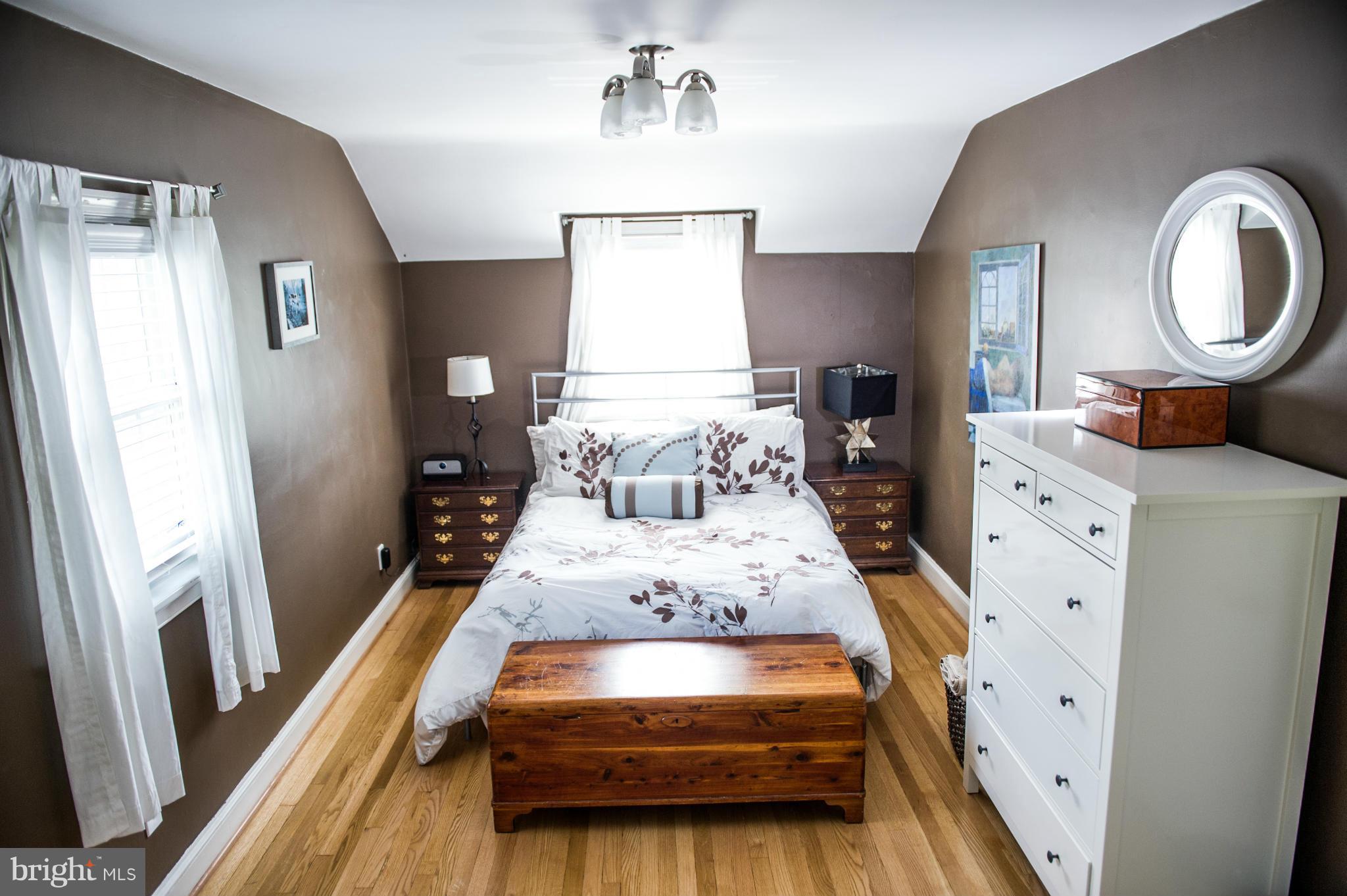 GLENVIEW - Residential