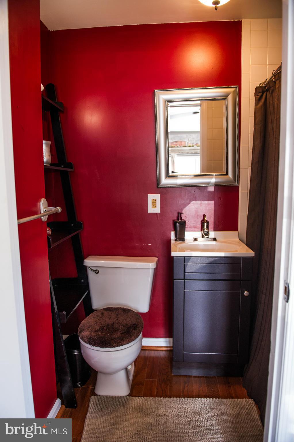 GLENVIEW - Residential