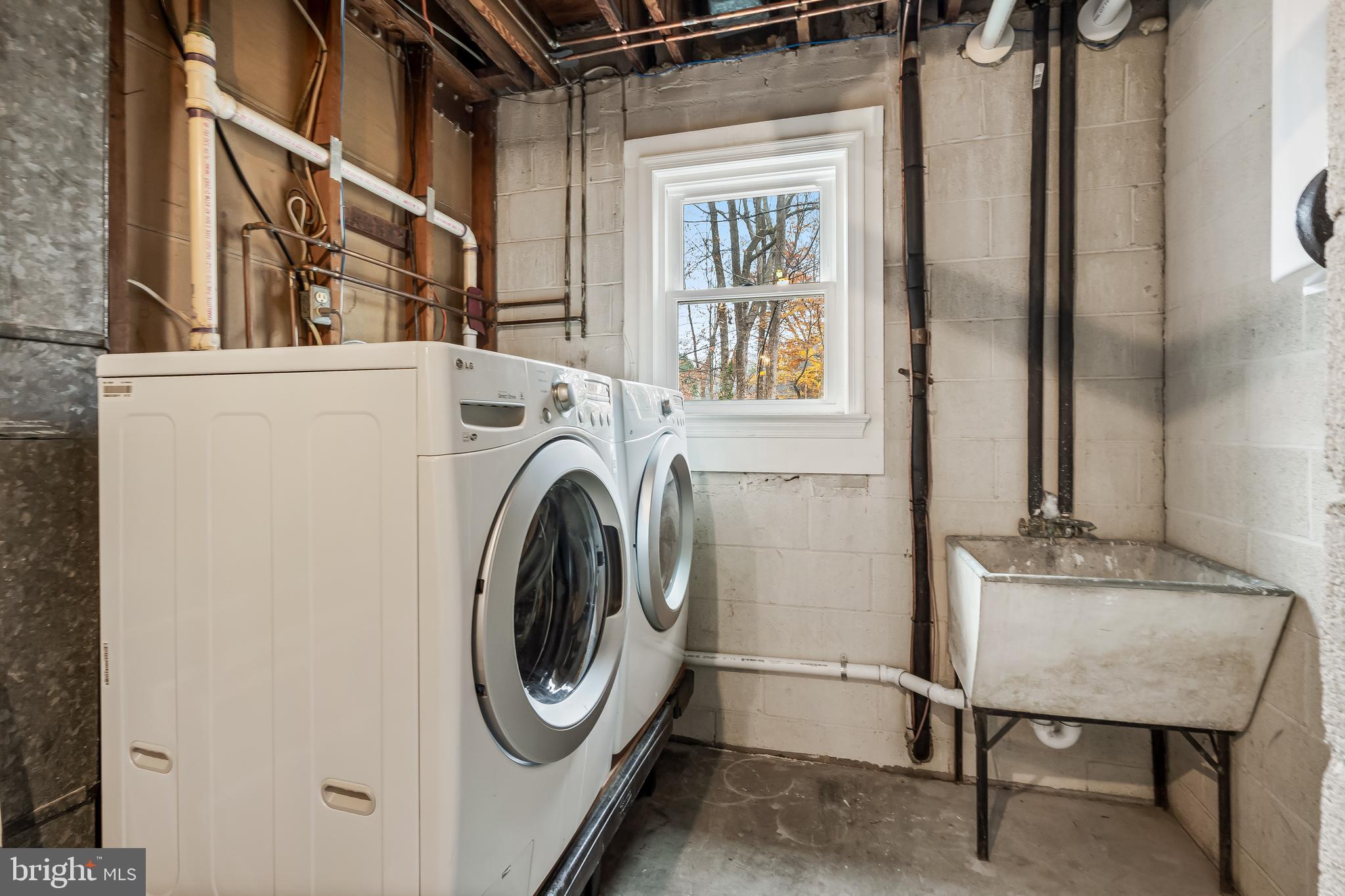 CHESTERBROOK WOODS - Residential