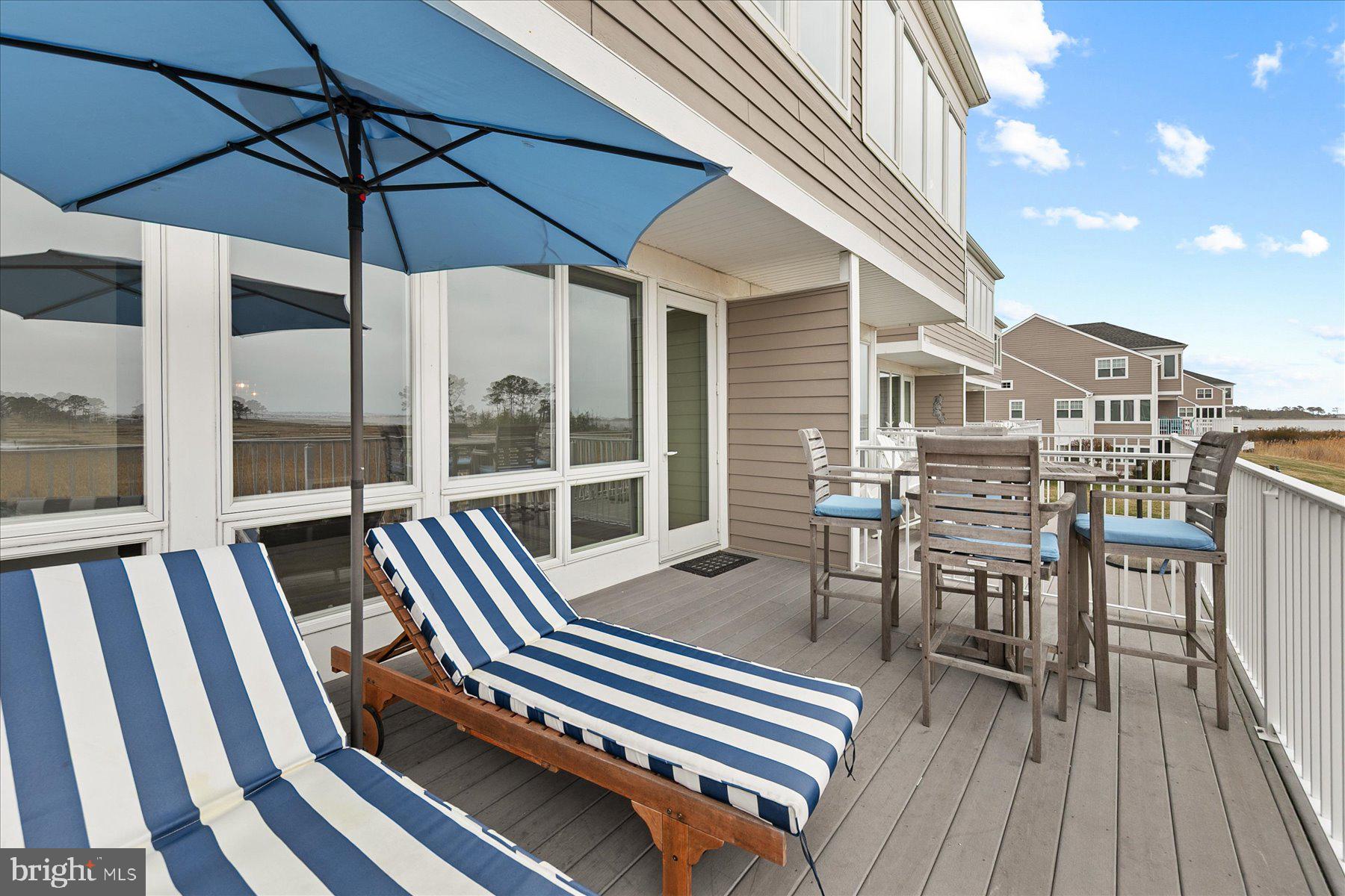 BAYVILLE SHORES - Residential