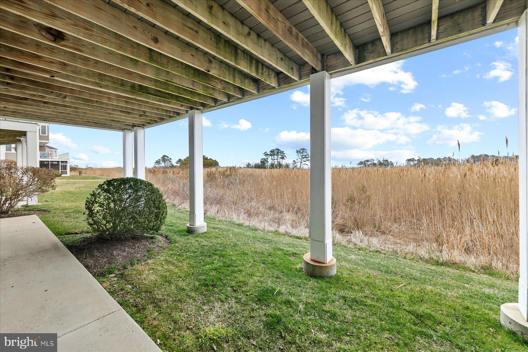 BAYVILLE SHORES - Residential