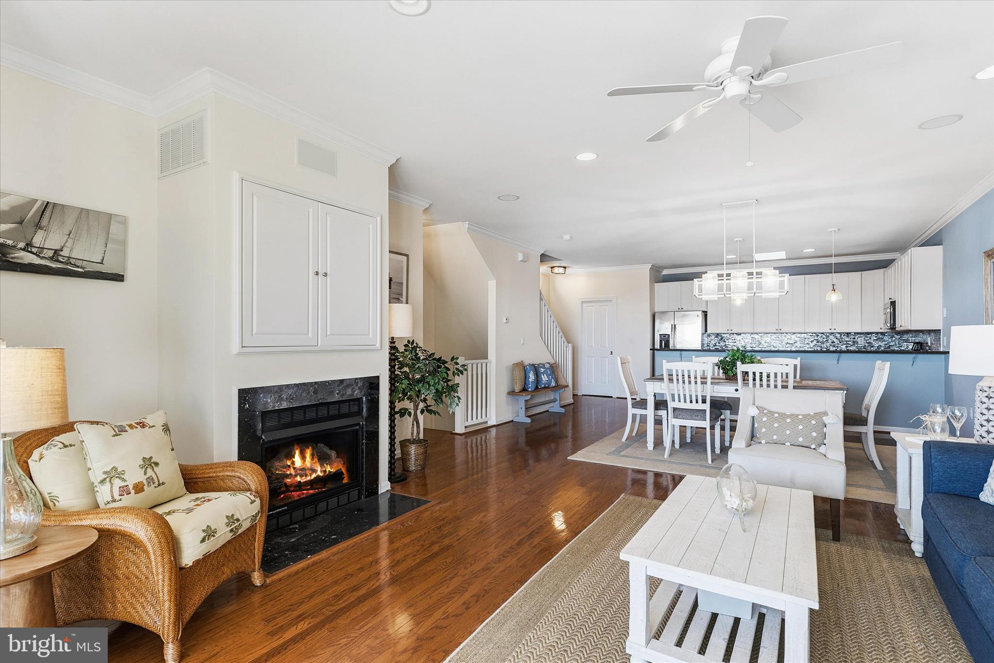 BAYVILLE SHORES - Residential