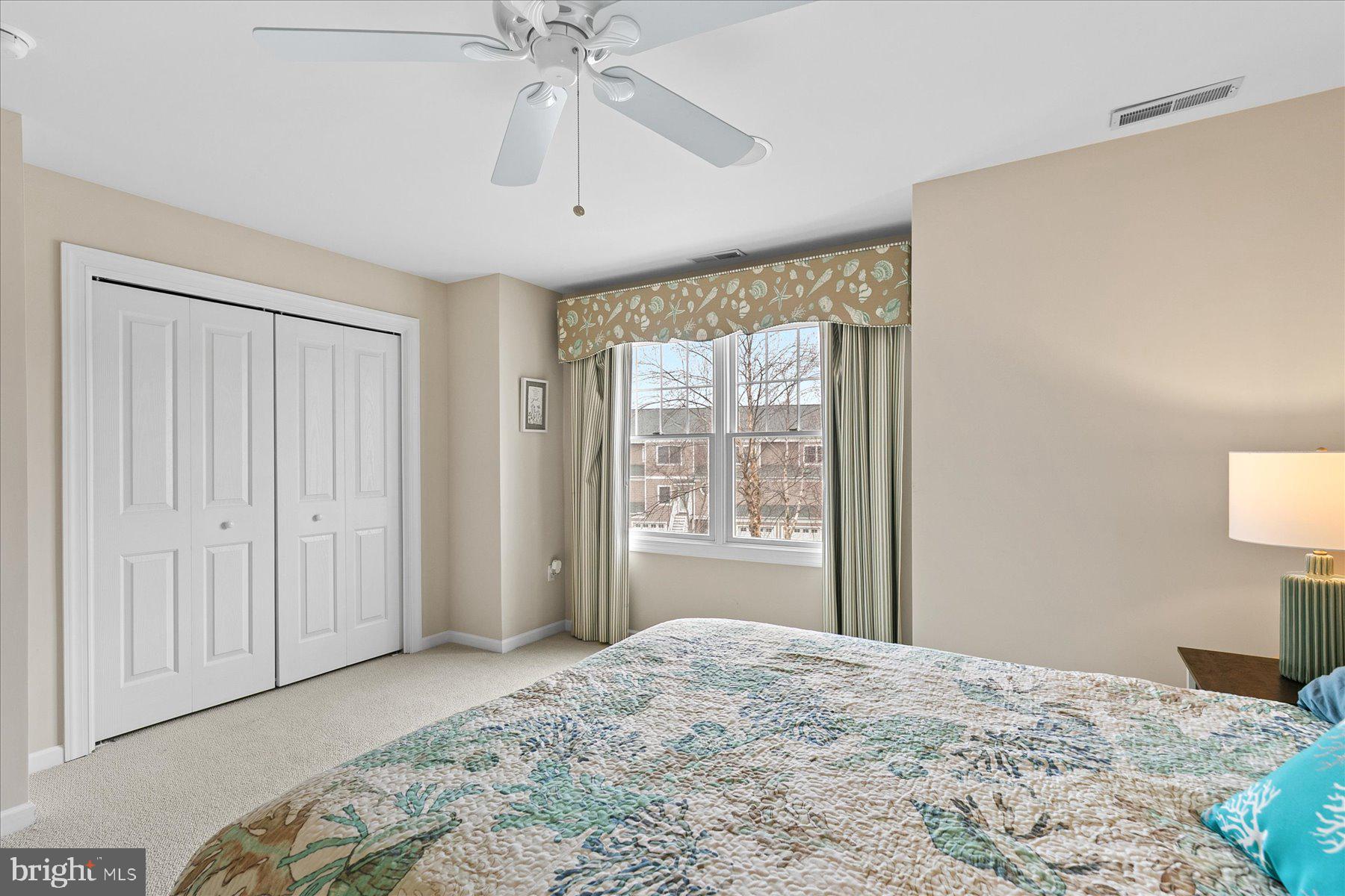 BAYVILLE SHORES - Residential