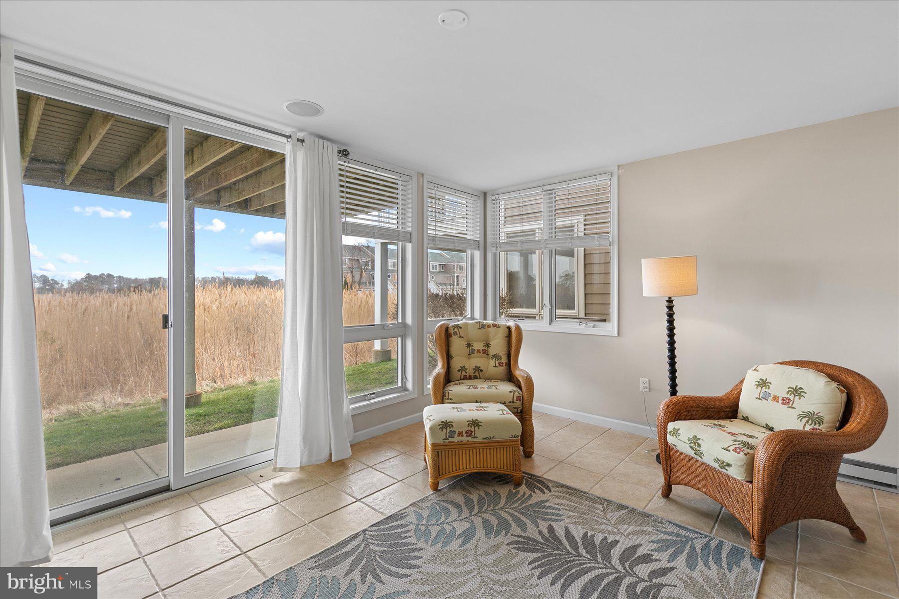 BAYVILLE SHORES - Residential