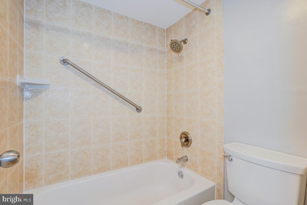 HIGHPOINTE - Residential Lease
