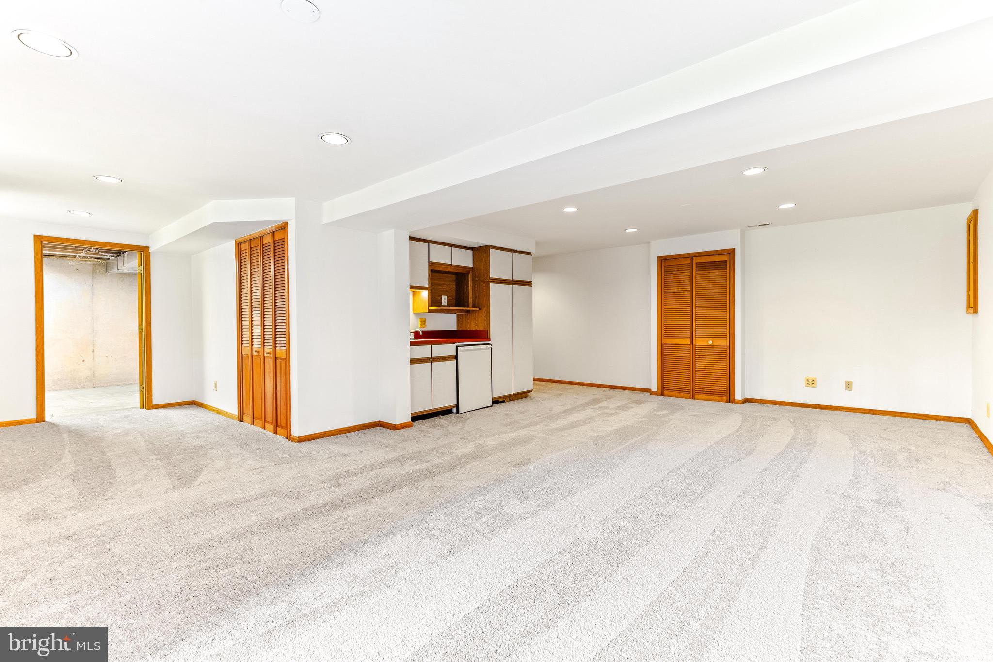 OAK SPRINGS - Residential