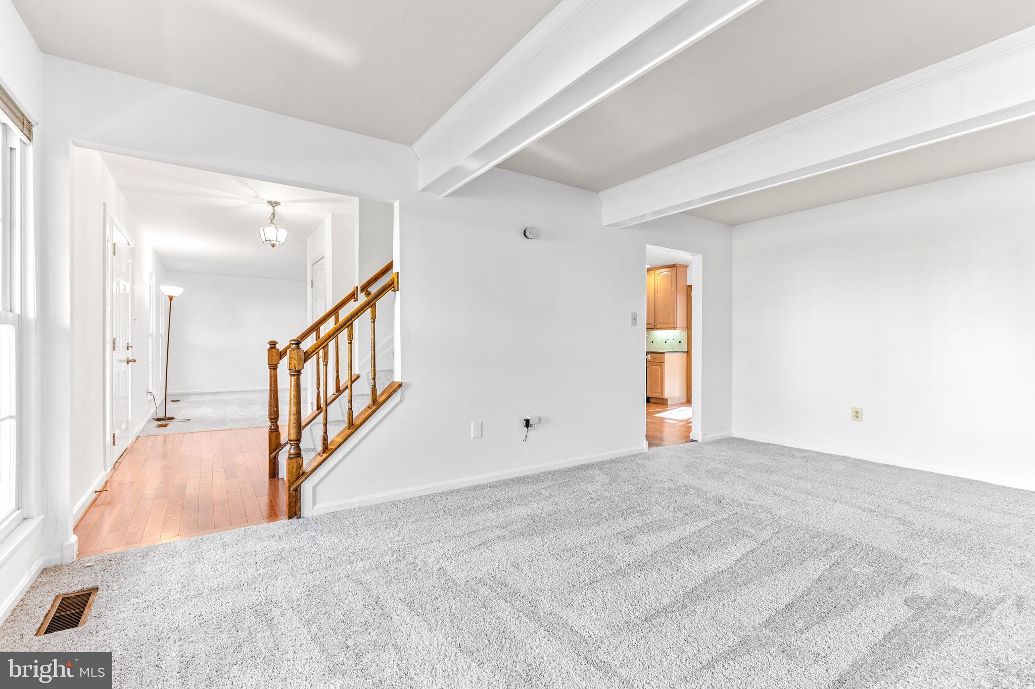 OAK SPRINGS - Residential