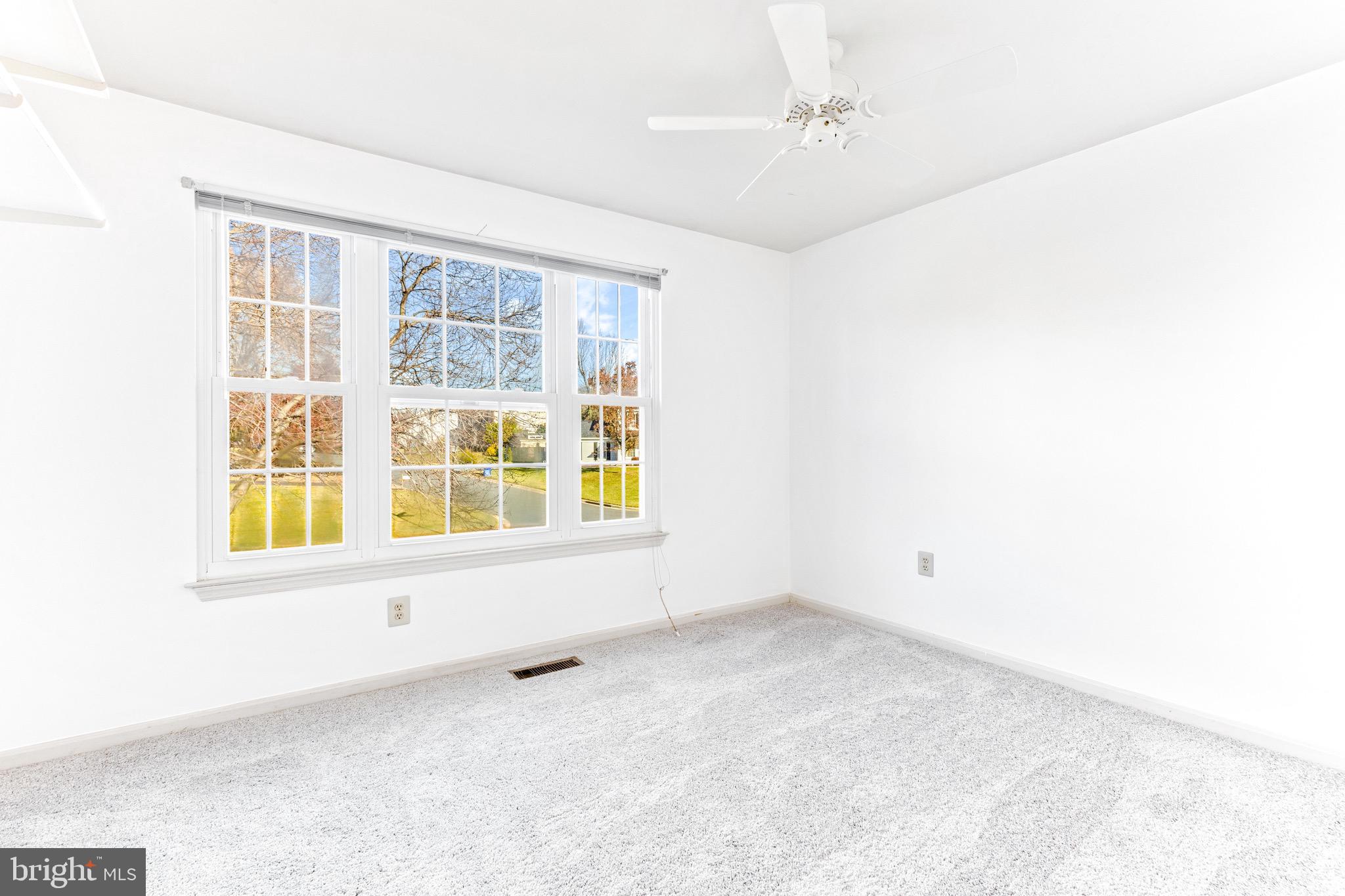 OAK SPRINGS - Residential