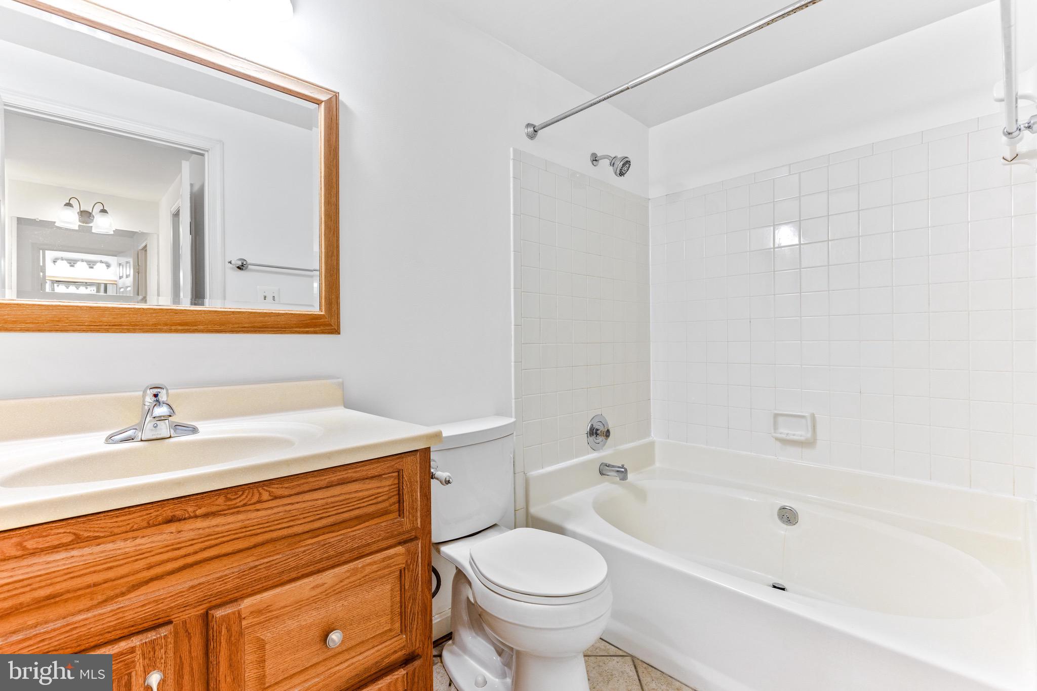 OAK SPRINGS - Residential