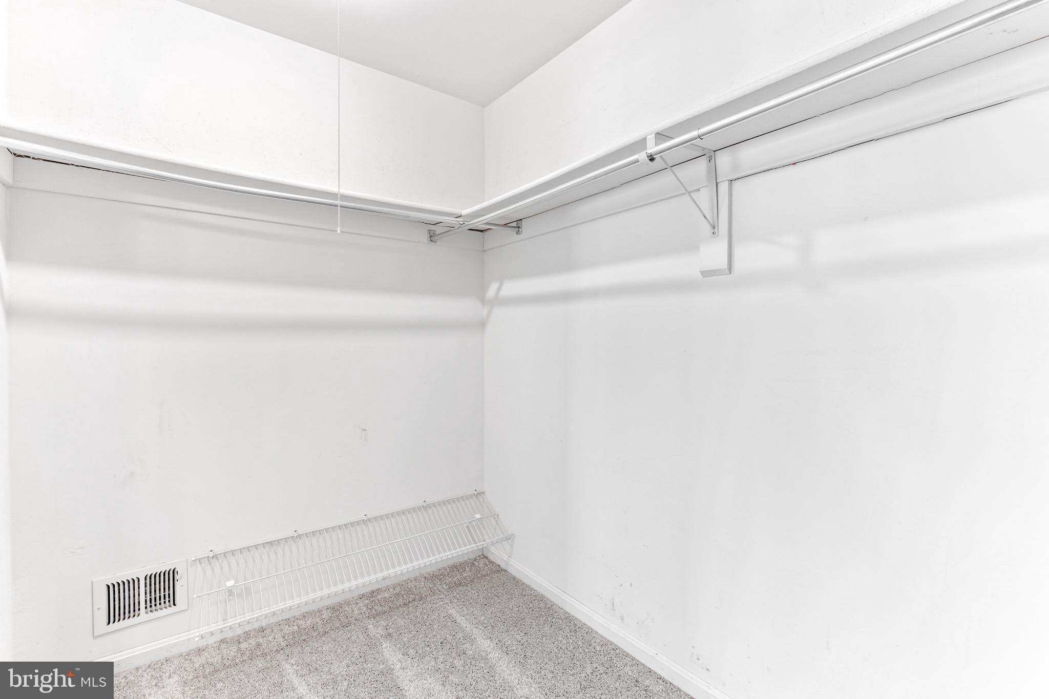 OAK SPRINGS - Residential