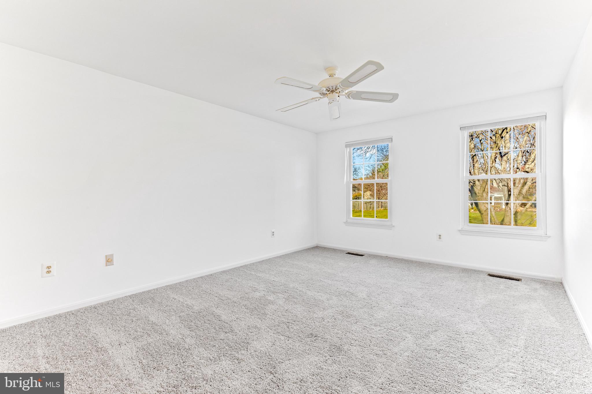 OAK SPRINGS - Residential